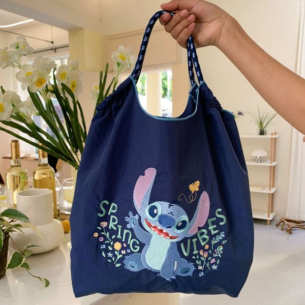 D18 Chic Flannel-Inspired Women's Handbag: Soft Canvas Design Perfect for Casual Outings
