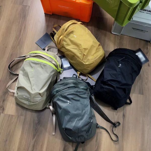 Fashionable Large Capacity Backpacks Outdoor Waterproof and Lightweight Nylon Backpacks Leisure Sports Bag